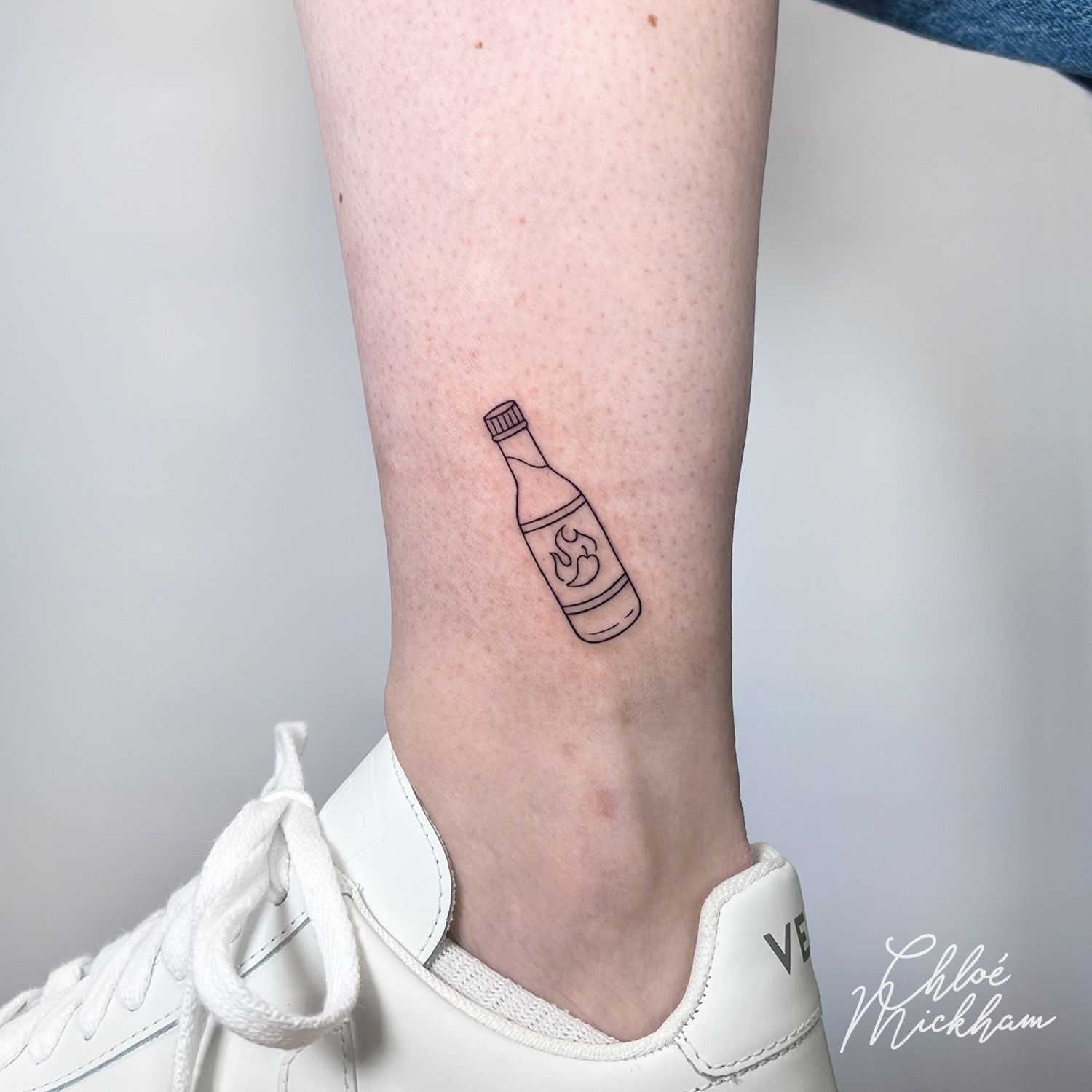 banner with tattoo style beer bottle 12120917 Vector Art at Vecteezy