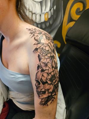 Check out this floral piece! Come see me at Wayne's Tattoo World Derry NH
