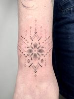 Floral Dotwork Wrist