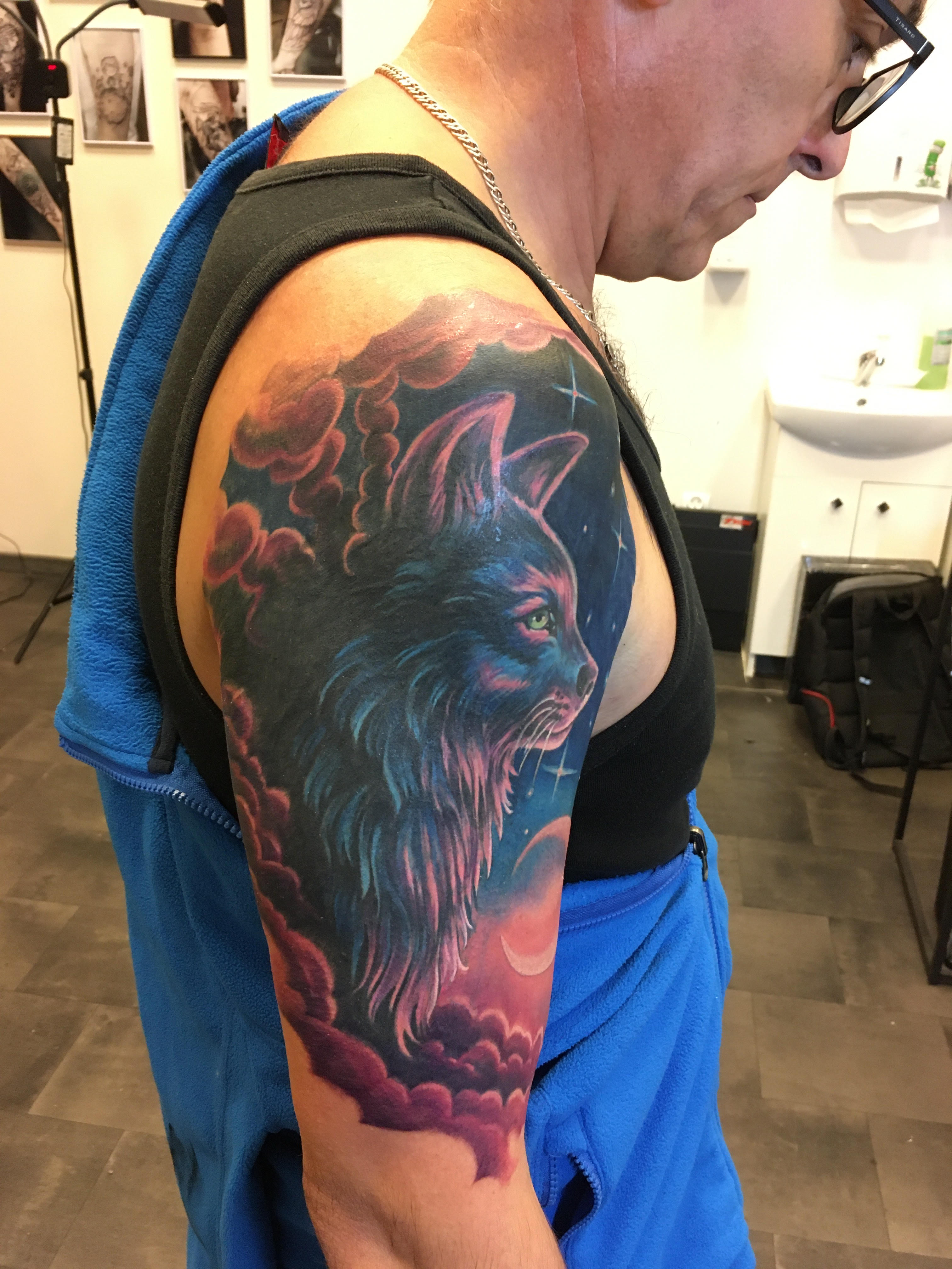 18 Howling Wolf Tattoo Designs Images And Photos