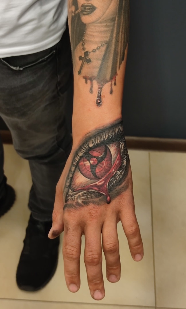 Tattoo uploaded by Jamid Macias • Shinnobis #naruto #sharingan #akatsuki •  Tattoodo