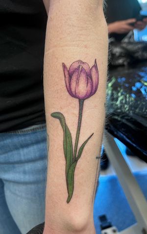 Floral Tattoo, Tulip Tattoo, Colour Tattoo #amsterdamtattoo #tuliptattoo