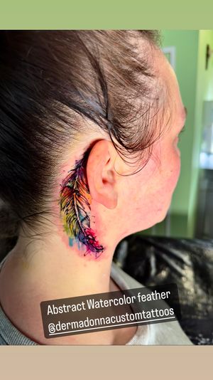 Watercolor sketch feather #sketchytattoo #abstracttattoo #bobbygreytattoo #witchinghourtattoo #tattoo #watercolortattoo #colortattoo #bobbygrey #feathertattoo #tattooideas #tattoo #amsterdamtattoo