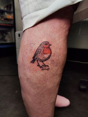 Loved doing this little robin today. A super special tattoo 