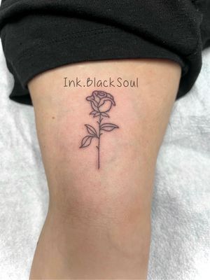 Love love love ! Micro tattoos :) cute rose for my client 🌹