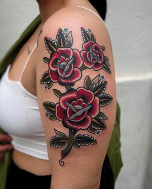 • Roses •
Traditional beauty by our resident @nicole__tattoo 
Books/info in our Bio: @southgatetattoo 
•
•
•
#rosestattoo #roses #southgatepiercing #southgateink #tattooideas #londontattoostudio #enfield #londontattoo #northlondontattoo #blackworktattoo #northlondon #amazingink #london #londonink #blackwork #southgate #finelinetattoo #realistictattoo #sgtattoo #southgatetattoo