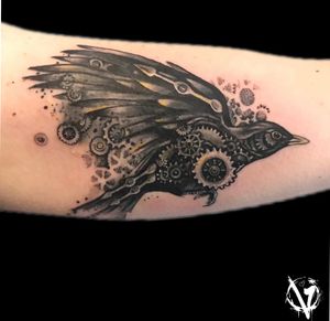 Super cool idea from my client, to design a #steampunk #blackbird. This tattoo is only a few inches long . Loved the challenge, and would love to do more ❤️