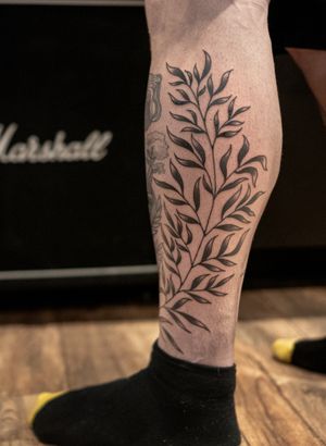 Beautiful fine line design by Luca Salzano featuring flowers, seaweed, and leaves for a graceful touch.