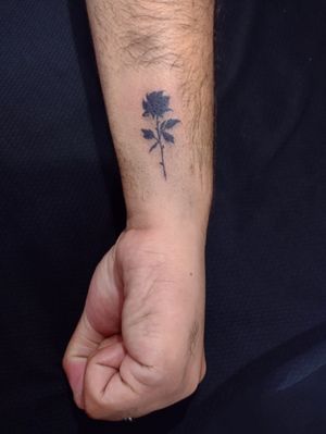 Primeira tatuagem em pele humana 