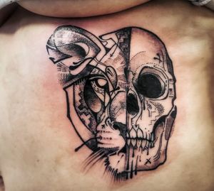 + Half lioness half human skull rib tattoo +
#lioness #humanskull #blackwork #geometric #dotwork #ribtattoo #nativeamericsn #halfandhalf #femaletattooartist
