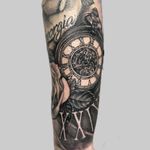 #realistic #pocketwatch #roses tattoo as part of an ongoing sleeve. Part healed /part fresh. . . . #blackandgrey #realism #bng #flowers #floral 
