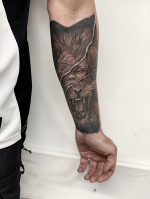Lion and portrait in ripping paper effect