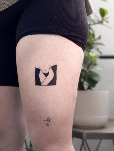 Artemis' blackwork woman tattoo on upper leg showcases stunningly intricate design and bold lines.