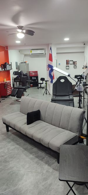 Inside the shop all clean and professional we speak English and Spanish ask for Mike 