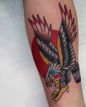 • 🔴 • Classic traditional eagle tattoo by our resident @nicole__tattoo Get in touch to book with Nicole in the end of August! Books/info in our Bio: @southgatetattoo • • • #eagletattoo #traditionaleagle #traditionaleagletattoo #redsun #southgateink #southgatepiercing #southgatetattoo #northlondontattoo #london #londontattoostudio #blackwork #enfield #sgtattoo #realistictattoo #londonink #northlondon #blackworktattoo #amazingink #southgate #londontattoo #finelinetattoo