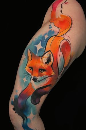 Vibrant new school style fox tattoo on upper leg by Cloto.tattoos, featuring bold lines and bright colors.