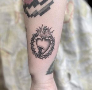 Tiny fine line sacred heart 
