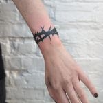 Thorn cuff #blackwork #neotrad #darkart
