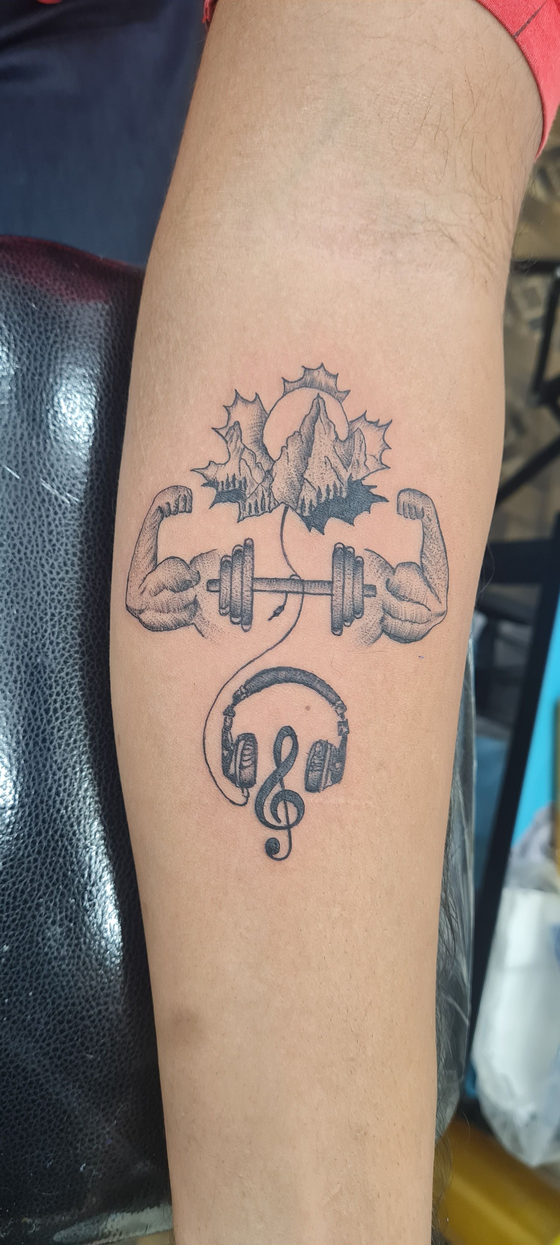 First tattoo aftercare. By when can I go back to the gym? : r/tattooadvice