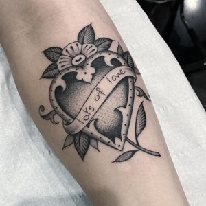 Traditional heart and flowers