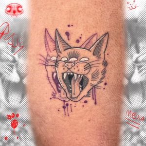 Get a unique illustrative tattoo of a glitchy cat by renowned artist Drip Skull. Embrace a fusion of fine line and glitch art!