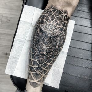 Another interesting work with a future continuation.-Write in the comments from 1 to 10 how much you like.-#inkedsense #tattoo #тату #skull #череп #artntattooviborg 