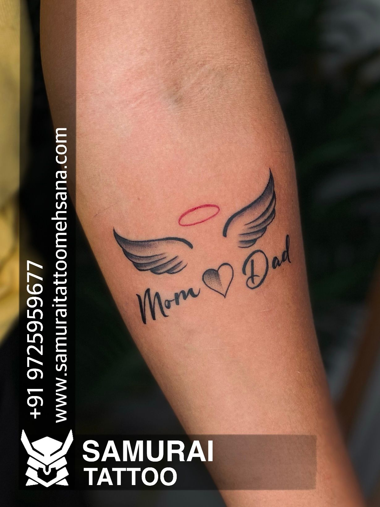Beautiful small letters mom dad tattoo..done by me..i hope guys like this  @rb____tattoo | Instagram