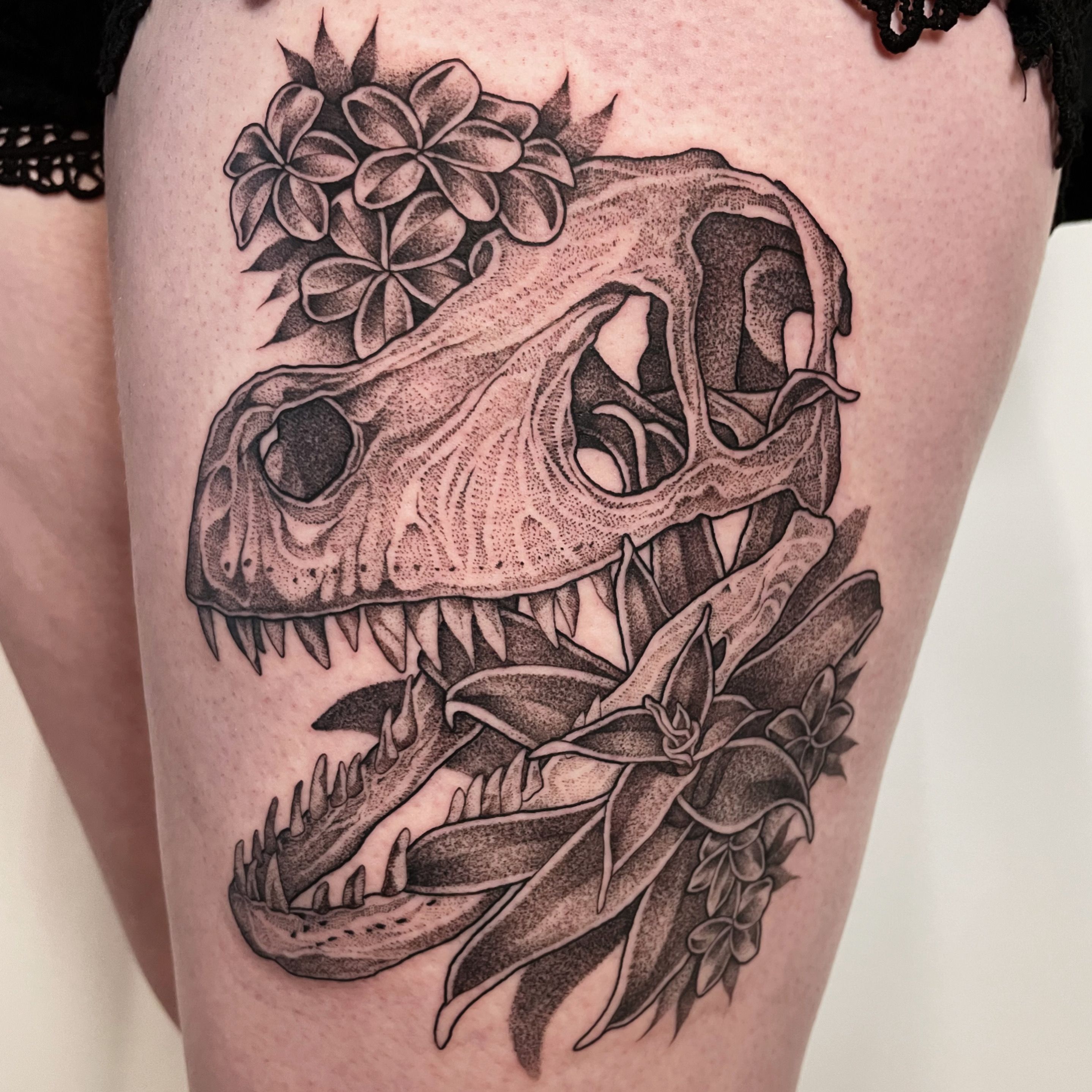 Dinosaur Skull Flower Tattoo Royalty-Free Images, Stock Photos & Pictures |  Shutterstock