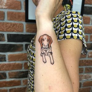 Capture your beloved pet in a stunning illustrative style by tattoo artist Liam Collins. A timeless tribute to your furry companion.