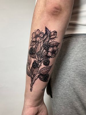 Beautiful blackberry and plant design by talented artist Liam Collins.