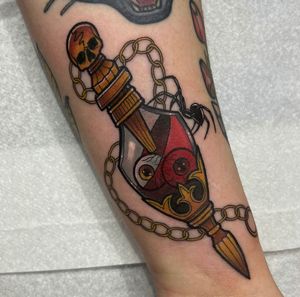 Get a stunning neo traditional tattoo on your arm by the talented artist Katy Sarsfield. Elevate your ink game with her unique style!