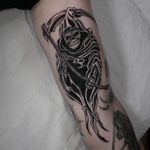 #blackandgreytattoo #finelinetattoo #traditionaltattoo #blackandgrey #fineline #traditional #colourtraditional #blackandgreytraditional #london #londontattoo #londontattooshop #tattoo #walkin #walkintattoo