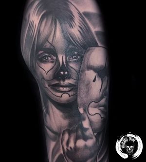 Black and grey Chicano girl on arm