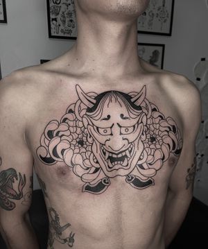 Solid japanese full chest project!!👹 Hannya + chrysanthèmes 