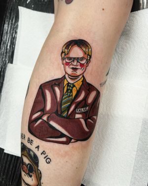 • Dwight Schrute from "The Office." • traditional twist by our resident @nicole__tattoo 
Get in touch to book with Nicole for more traditional projects this week! Limited slots!
Books/info in our Bio: @southgatetattoo 
•
•
•
#dwightschrute #dwightschrutetattoo #traditionaltattoo #traditionalart #southgateink #northlondontattoo #londontattoostudio #sgtattoo #enfield #northlondon #southgatepiercing #southgatetattoo #amazingink #londonink #londontattoo #london #southgate