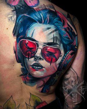 ❌ Hero Girl ❌ Tatuaż wykonany podczas @tattooexpoopole Początek większej kompozycji na cale plecy #warszawa #polska #plecy #kolor #tatuaz #kobieta #twarz #portret #abstract #graffiti #streetart #twarz #chicano