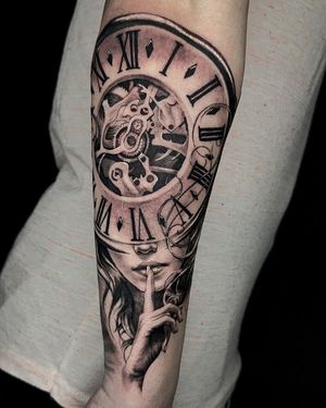 • Time • custom piece, part of the ongoing full sleeve project by our resident @cat_vaska116 Books/info in our Bio: @southgatetattoo • • • #clocktattoo #clockmechanism #timetattoo #northlondon #enfield #southgatepiercing #southgate #amazingink #southgatetattoo #southgateink #londontattoo #northlondontattoo #sgtattoo #londontattoostudio #london #londonink