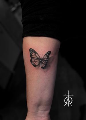 Cute Butterfly Tattoo By Claudia Fedorovici in Amsterdam at Tempest Tattoo Studio #cutetattoo #butterflytattoo #smalltattoo #finelinetattooartist #claudiafedorovici #tempesttattoosterdam #tattooartistsamsterdam 
