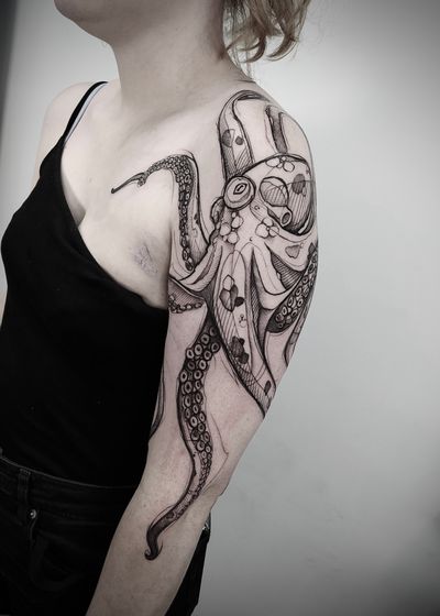 Get inked with this stunning blackwork and illustrative octopus sketch design crafted by the talented artist Helena Velazquez.