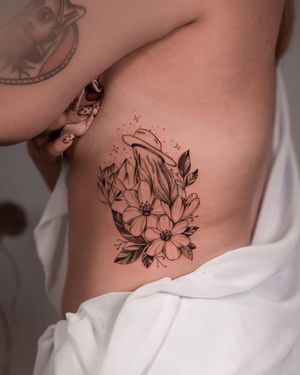 W Studio tatuażu Wrocław, znane także jako Da Vinci's Fox, oferujemy delikatne damskie tatuaże w stylu fineline tattoo. W naszym studio każdy tatuażysta działa w swoim własnym, indywidualnym stylu tatuażu.