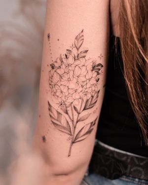 W Studio tatuażu Wrocław specjalizujemy się w delikatnych damskich tatuażach, w szczególności w stylu fineline tattoo. Da Vinci's Fox Tattoo Studio to miejsce, gdzie nasi tatuażyści tworzą tatuaże w swoim indywidualnym stylu, zapewniając wyjątkowe dzieła sztuki na Twojej skórze.
