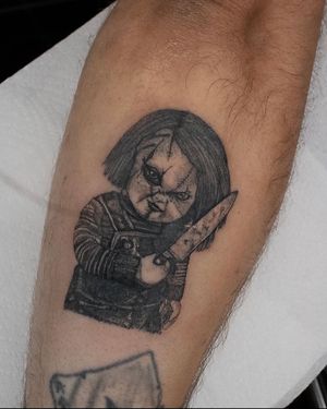 We’re Friends til the end, remember ? 
Repost of this Cute little Chucky I did a whileeee back on my a good friend. 🥰 I loved doing this little piece. And would LOVE TO DO MORE 🥰
Horror fan? You’re In the right place beauties 🥰
For enquiries and bookings please use booking link in bio 🖤👻
Done using @killerinktattoo @gangatattoo ink @eternalink  @hustlebutterdeluxe @kwadron @eztattooing 
—————————-—————————-—————————-—————————-
#chucky #chuckydoll #chuckytvseries #chuckythekillerdoll #chuckytattoo #chuckytattoos #horrortattoo #horrormovies #horrortattoos #friendstilltheend #finelinetattoo #microrealismotattoo #singleneedletattoo #blackandgreytattoo