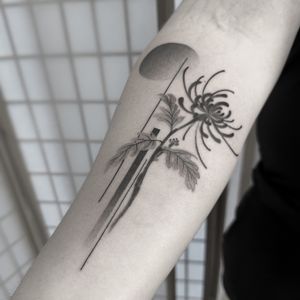 Stunning dotwork design by artist Oliver Whiting, featuring abstract spider lily motifs intertwined with plants.