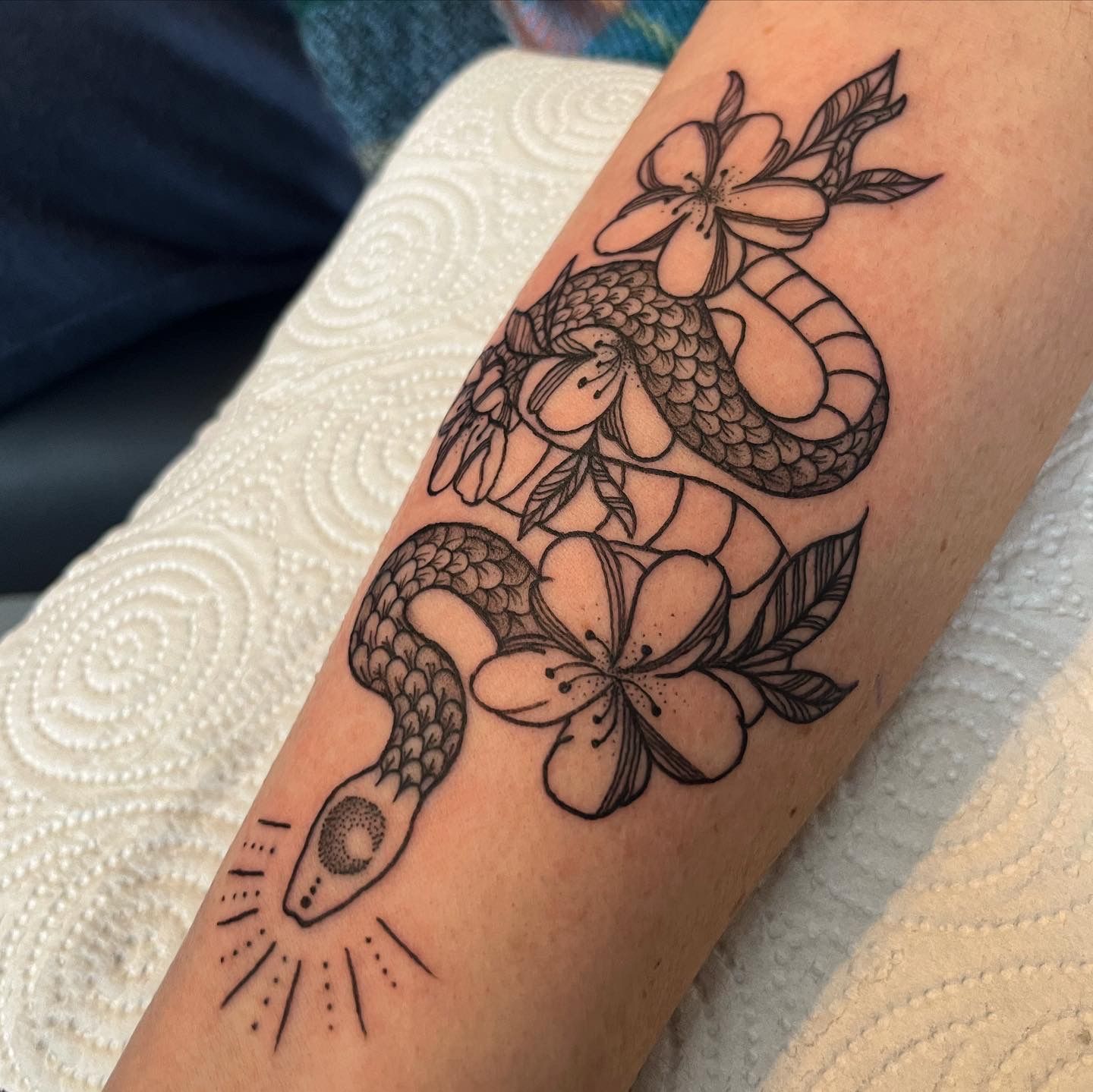 Illustrative Snake and Flower Tattoo by Claudia Vicente • Tattoodo