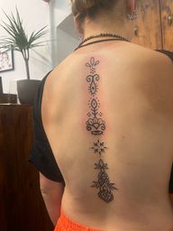 Embrace the beauty of geometric and ornamental design with this detailed mandala tattoo by the talented artist Claudia Vicente.