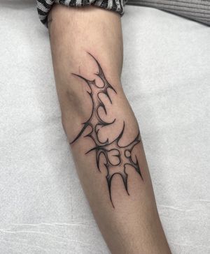 Experience the fusion of neo tribal and cyber sigilism in this intricate tattoo design by the talented artist Dominga Longo.
