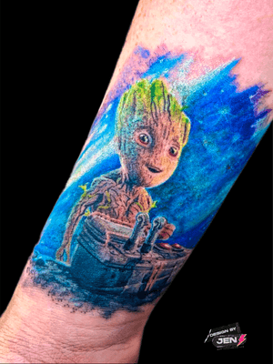 A stunning tattoo of Groot from Guardians of the Galaxy, blending anime, realism, and illustrative styles. Expertly done by tattoo artist Jens Lemmens.