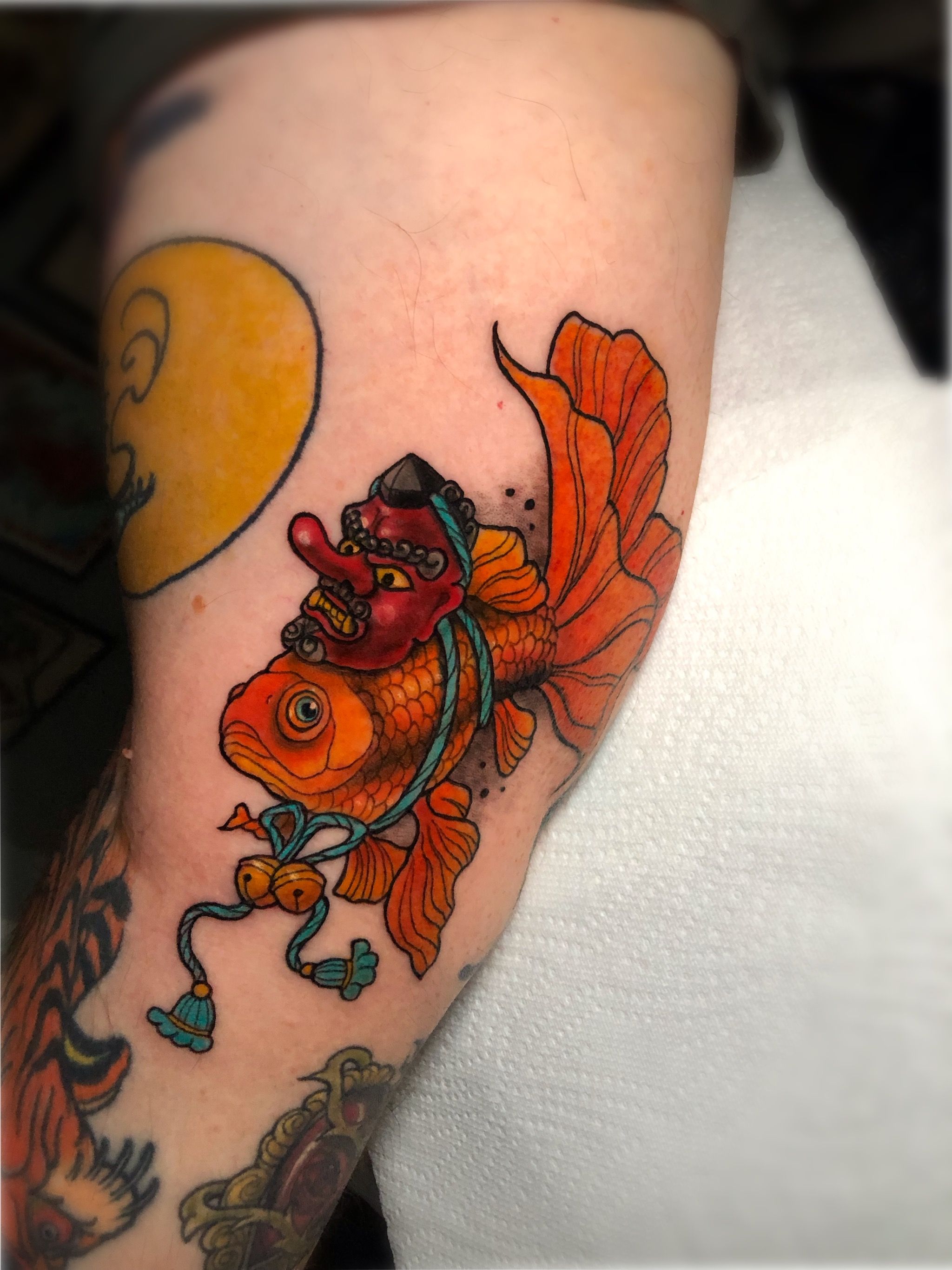 Goldfish tattoo. Done by @dante__royal at Chapter One in San Diego :  r/traditionaltattoos