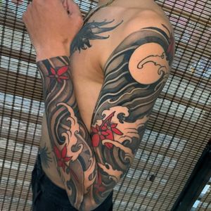 Japanese full sleeve tattoo in oriental style. Tatuaje japonés manga completa en estilo oriental #orientaltattoo #fullsleevetattoo #sleevetattoo #koifishtattoo #tatuajejapones