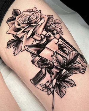 • Uzi & Rose • thigh blackwork project by our resident @f.eric_ 
Felipe has some availability this month! 
Books/info in our Bio: @southgatetattoo 
•
•
•
#uzitattoo #rosetattoo #blackwork #blackworkers #blackworktattoos #southgate #southgatetattoo #northlondontattoo #northlondon #southgatepiercing #londontattoo #enfield #southgateink #sgtattoo #londonink #londontattoostudio #london #amazingink 